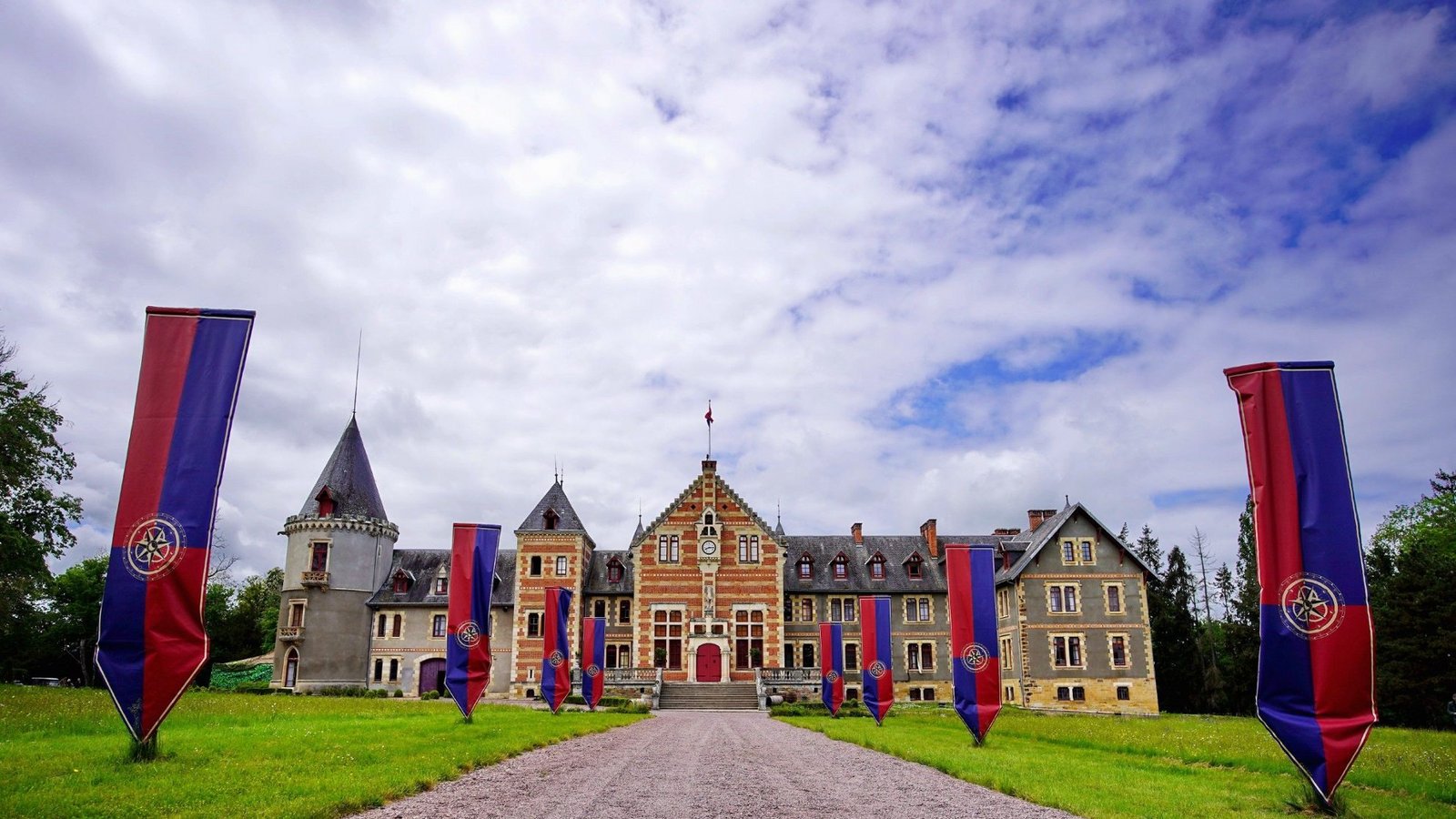 In diesem Schloss wurde "Die Verräter" gedreht.Foto: RTL In diesem Schloss wurde "Die Verräter" gedreht.Foto: RTL