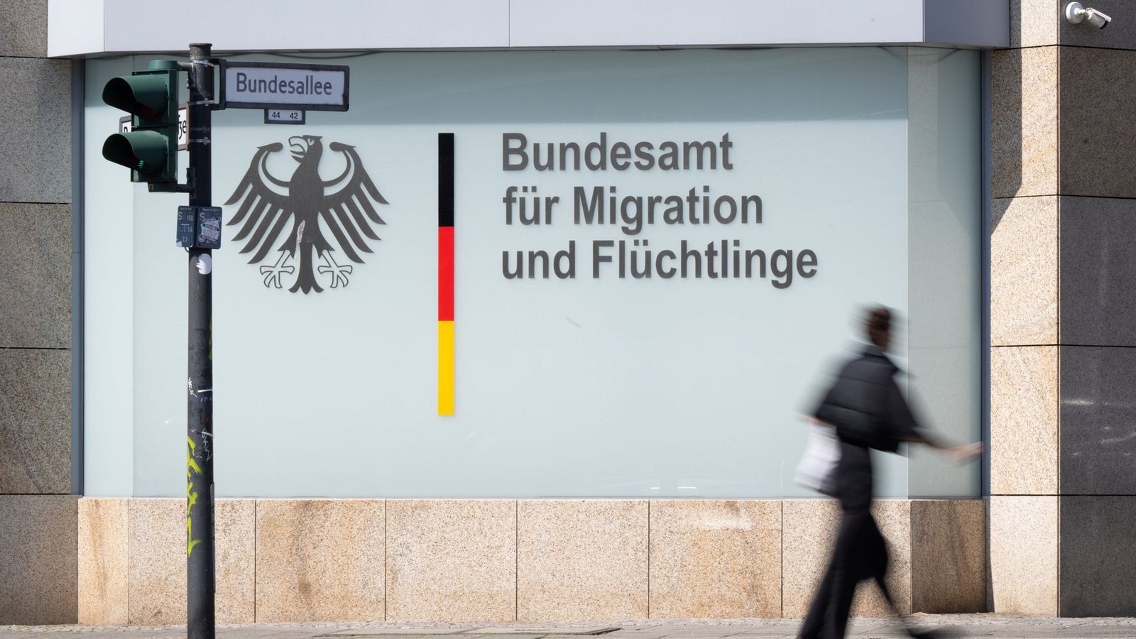 Das BAMF ist für Asylbescheide zuständig.Foto: dpa/Sebastian Gollnow Das BAMF ist für Asylbescheide zuständig.Foto: dpa/Sebastian Gollnow