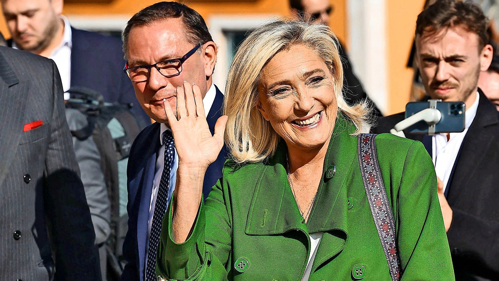 Rechte Parteichefs: Marine Le Pen (RN) und Tino Chrupalla (AfD)Foto: IMAGO/GlobalImagens/IMAGO/Paulo Spranger