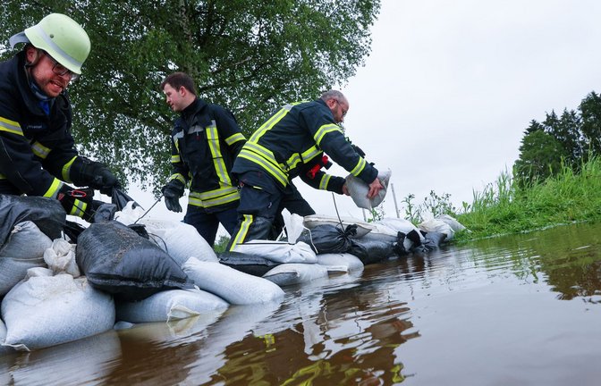 In Bad Saulgau entwickelte sich der kleine Nonnenbach zu einem breiten Strom.<span class='image-autor'>Foto: Thomas Warnack/dpa/Thomas Warnack</span>