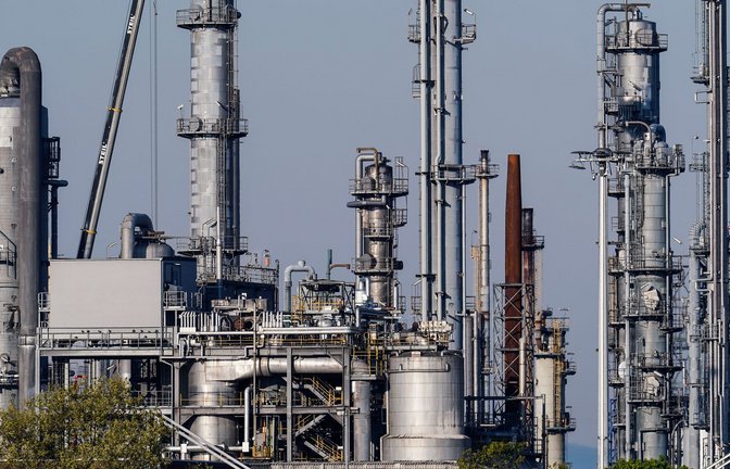 Die kriselnde Chemiebranche schlägt in Brüssel Alarm (Archivbild)<span class='image-autor'>Foto: Uwe Anspach/dpa</span>