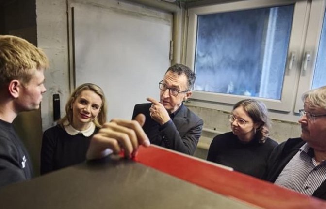 Der 60-jährige Cem Özdemir (Mitte), hier bei einem Wahlkampftermin in Fellbach in diesem Februar.<span class='image-autor'>Gottfried Stoppel/Archiv</span>