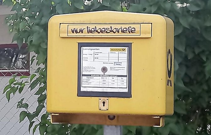 Ein amouröser Briefkasten, entdeckt von Bernd Freckmann am Tannenweg in Vaihingen.
