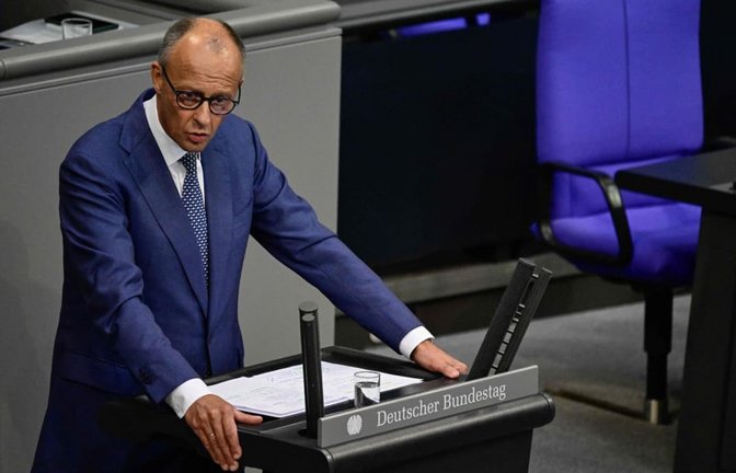 Bundeskanzler Friedrich Merz bei der Generaldebatte im Bundestag.<span class='image-autor'>JOHN MACDOUGALL/afp</span>