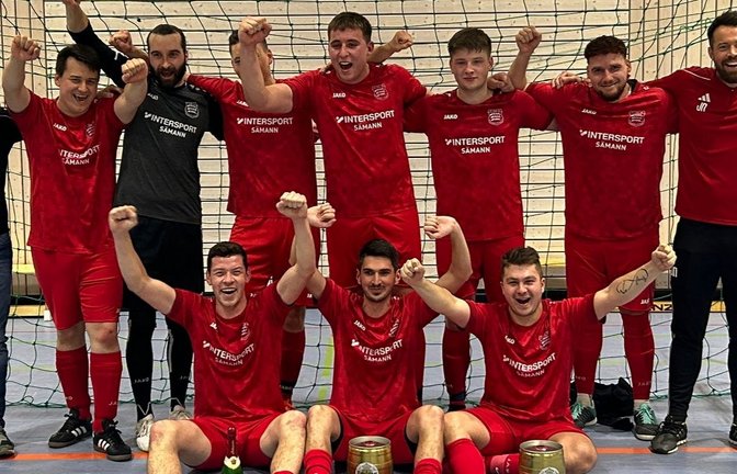 Durch eine kontinuierliche Steigerung verdienen sich die Kicker vom TSV Großglattbach den Turniersieg in der Appenbergsporthalle. <span class='image-autor'>Foto: privat</span>