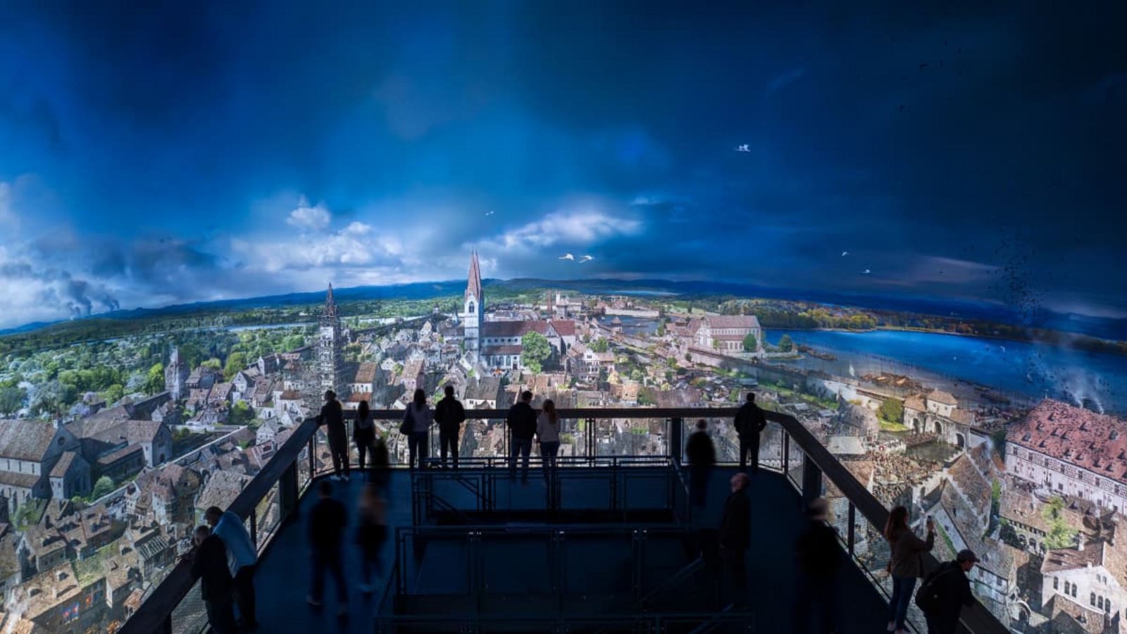Blick von der obersten Panorama-Plattform auf das Konstanz des 15. JahrhundertsAsisi Blick von der obersten Panorama-Plattform auf das Konstanz des 15. JahrhundertsAsisi