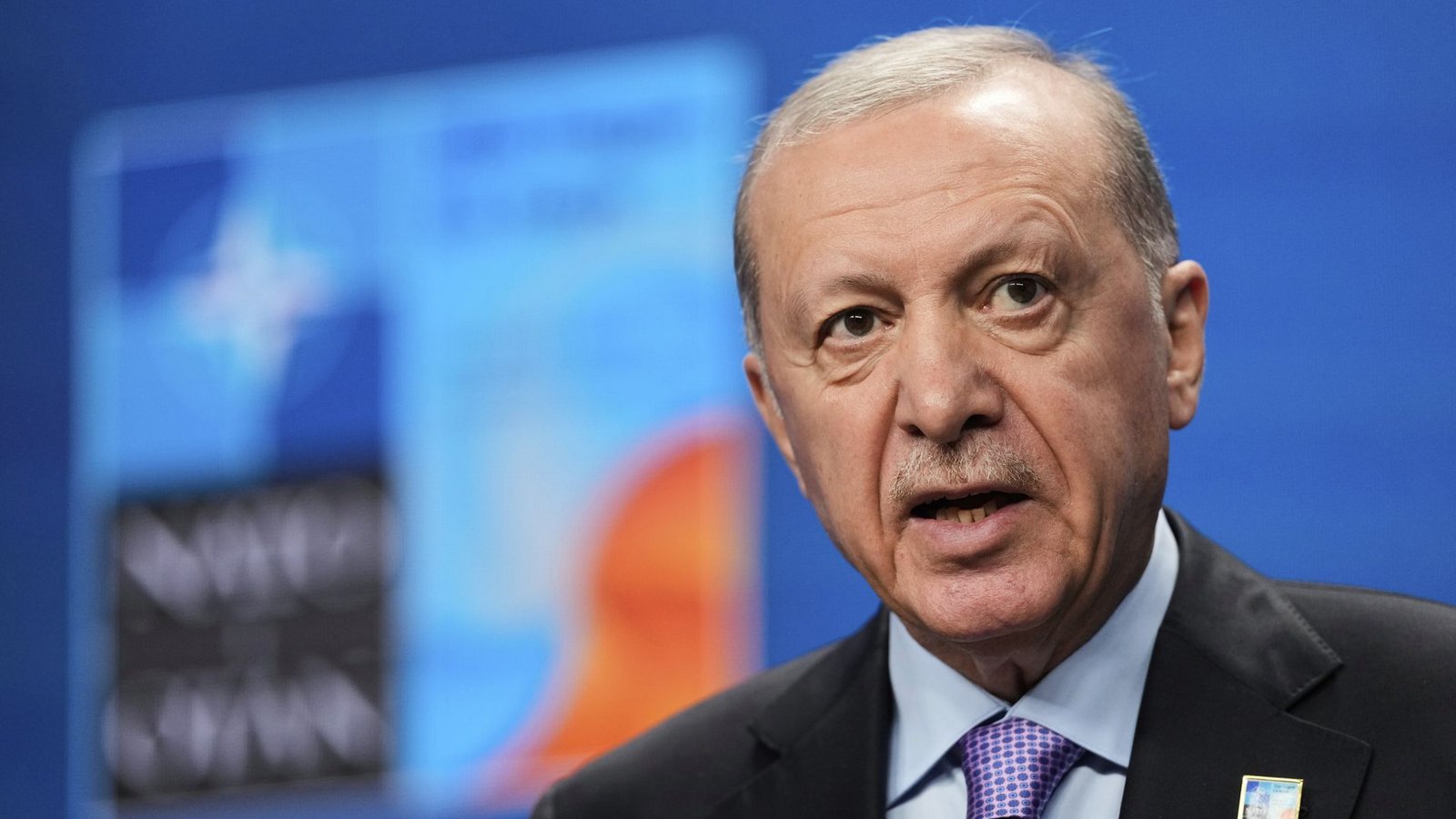 Der türkische Präsident Erdogan begrüßt die Waffenniederlegung der PKK.Foto: Matthias Schrader/AP/dpa