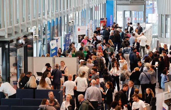Jobmesse für Geflüchtete in Berlin, organisiert vom Berliner Jobcenter, der IHK Berlin und von der Handwerkskammer<span class='image-autor'>Foto: IMAGO/Mauersberger/IMAGO</span>