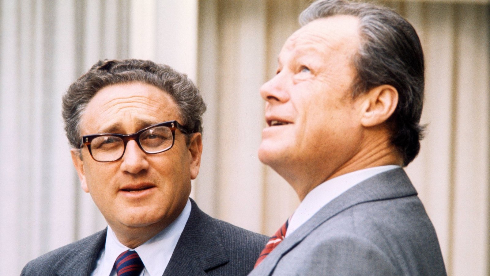 Den deutschen Bundeskanzler Willy Brandt (rechts) hielt Kissinger für „einen gefährlichen Trottel“. Dessen Entspannungspolitik missfiel ihm.Foto: imago/Sven Simon/imago stock&people Den deutschen Bundeskanzler Willy Brandt (rechts) hielt Kissinger für „einen gefährlichen Trottel“. Dessen Entspannungspolitik missfiel ihm.Foto: imago/Sven Simon/imago stock&people