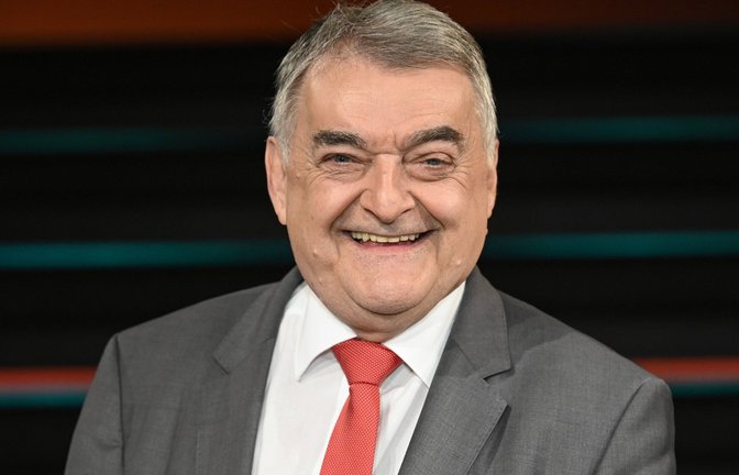 NRW-Innenminister Herbert Reul (CDU) diskutierte bei Markus Lanz über die EM in Deutschland.<span class='image-autor'>Foto: imago images/teutopress</span>