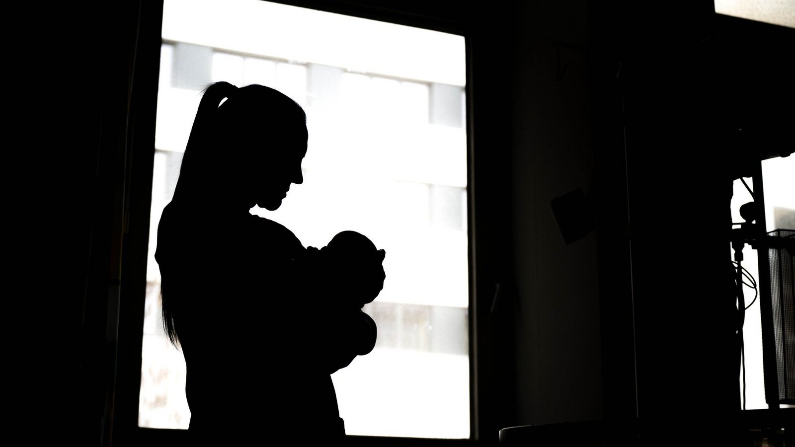 1166 Frauen haben nach Angaben des Bundesfamilienministeriums bis Februar 2024 vertraulich ein Kind geboren.Foto: Sina Schuldt/dpa
