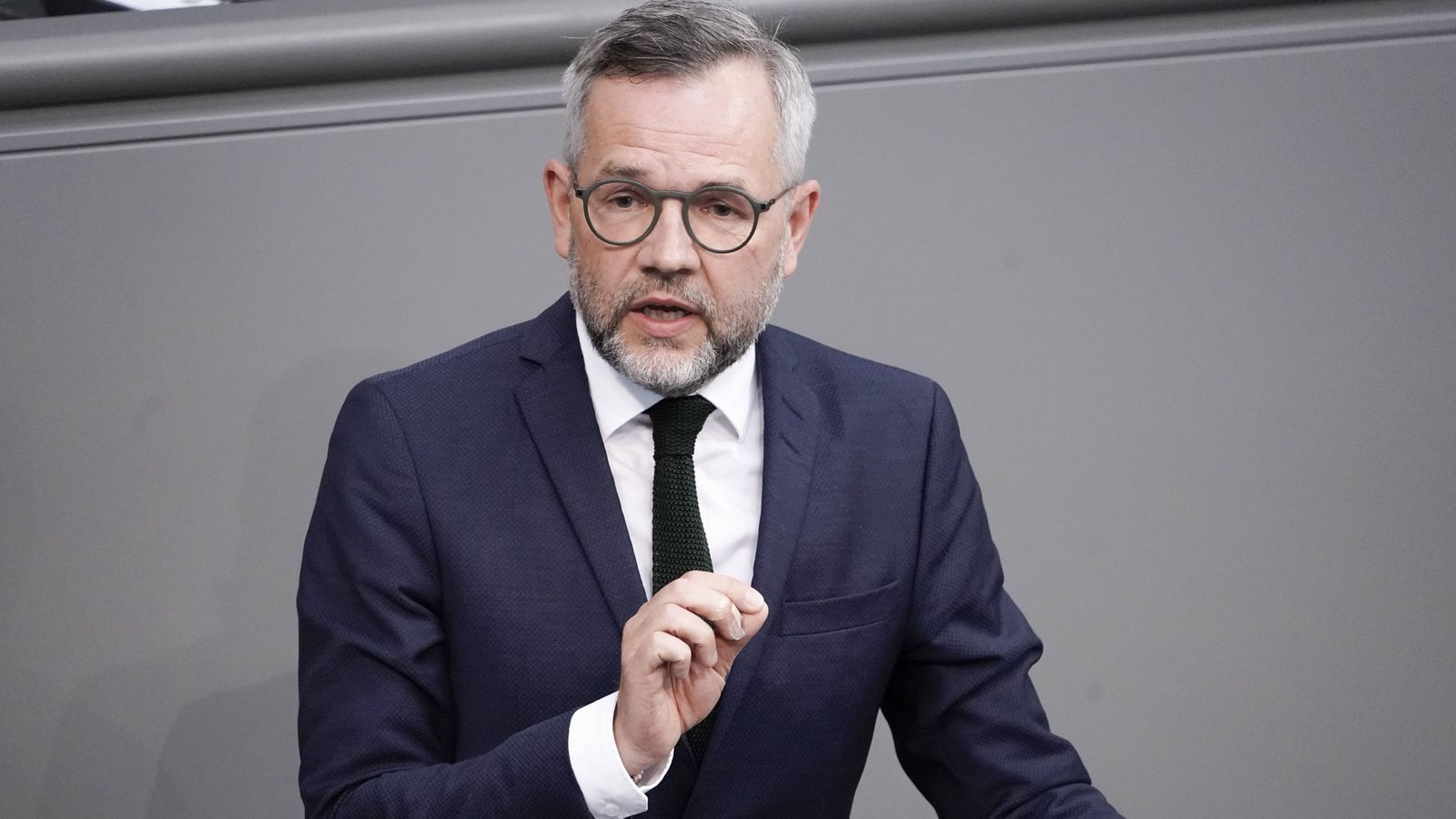 Roth sprach auch von einem schleichenden Entfremdungsprozess von der SPD. (Archivbild)Foto: IMAGO/Political-Moments Roth sprach auch von einem schleichenden Entfremdungsprozess von der SPD. (Archivbild)Foto: IMAGO/Political-Moments