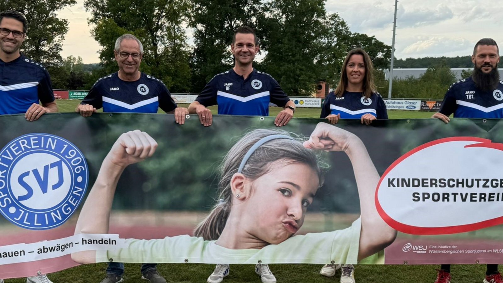Das Banner fungiert als sichtbares Zeichen des SV Illingen in Sachen Kinder- und Jugendschutz. Foto: privat Das Banner fungiert als sichtbares Zeichen des SV Illingen in Sachen Kinder- und Jugendschutz. Foto: privat