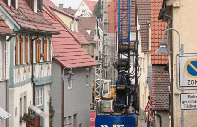Das Großgerät für die KSK-Baustelle in Vaihingen hat Uli Simecek mit dem Foto erwischt.