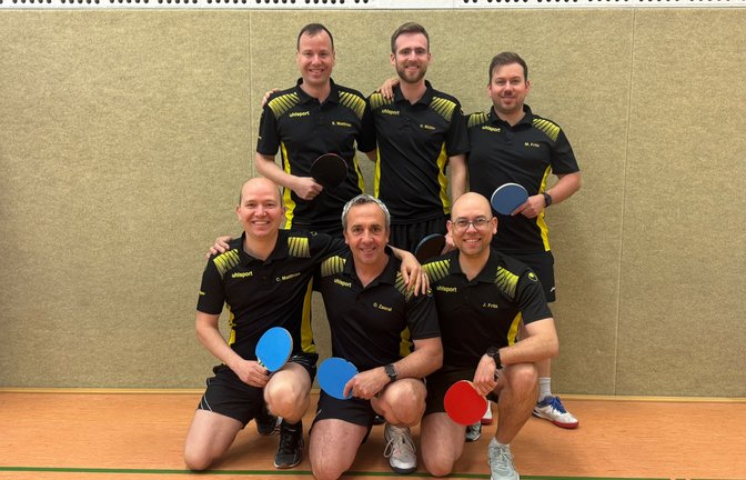 Eine eingespielte Truppe sind Sebastian Matthias (hinten von link), Niklas Müller, Martin Fritz, Christian Matthias (vorne von links), Olaf Zaoral und Johannes Fritz. <span class='image-autor'>Foto: privat</span>