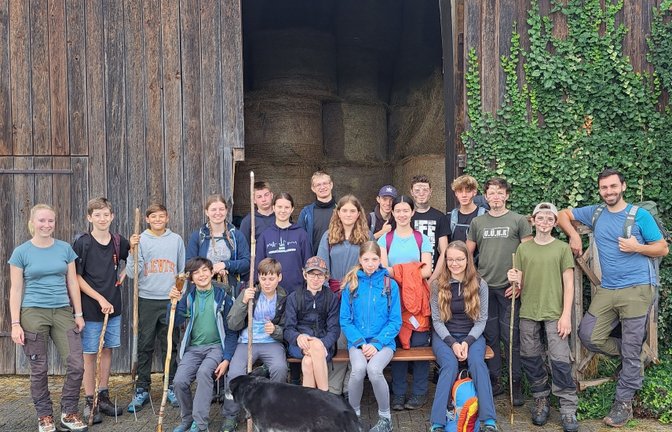 Walderlebniswanderung Forstamt Enzkreis Jugendliche Natur Umwelt Foto: LE