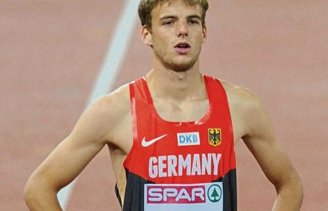 Auf die Plätze, fertig, in die Startblöcke: Felix Franz startet heute um 17.05 Uhr im Vorlauf über 400 Meter Hürden bei den Leichtathletik-Europameisterschaften in Amsterdam. Foto: Archiv/Hensel