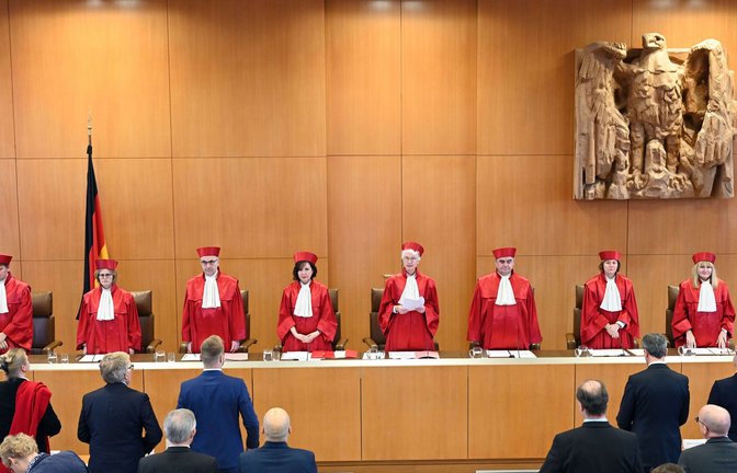 Radikale und Populisten greifen stets die Instanzen an, die ihre Machtausübung begrenzen.<span class='image-autor'>Foto: dpa/Uli Deck</span>