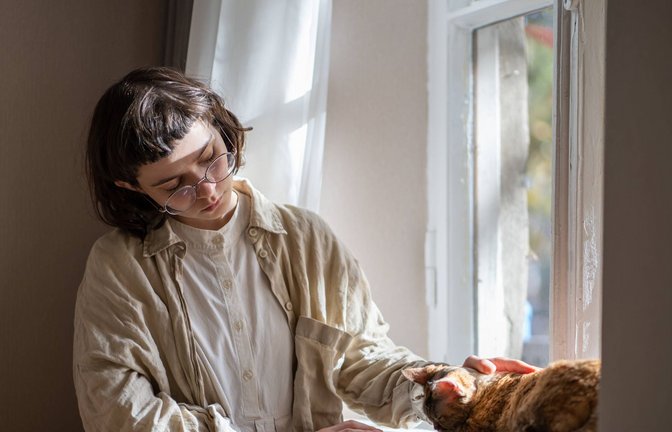 Vor allem Jugendliche und junge Erwachsene scheinen laut Studien heute einsamer zu sein als andere Generationen. (Symbolbild)<span class='image-autor'>Foto: /IMAGO/Dmitrii Marchenko</span>