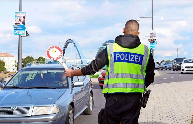 Eine Kontrolle in Brandenburg an der deutsch-polnischen Grenze.<span class='image-autor'>Foto: IMAGO/Sabine Gudath</span>