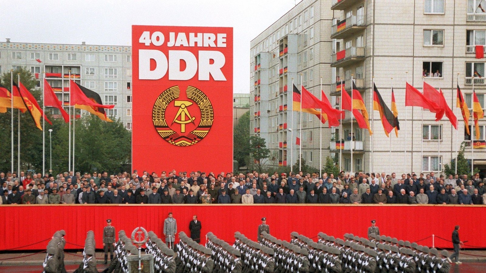 Der ostdeutsche Arbeiter-und Bauern-Staat hielt Marx bis zu seiner Selbstauflösung in Ehren. Der hätte für die Vereinnahmung wohl nur Hohn und Spott übrig gehabt.Foto: dpa