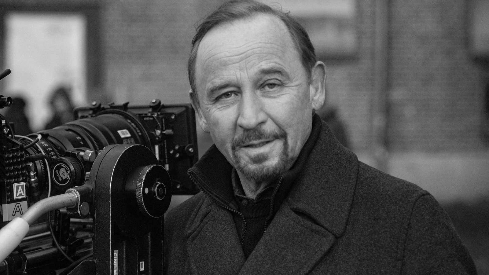 Held begann seine Karriere am Theater, war dann aber vor allem im Kino und im Fernsehen zu sehen. (Archivbild)Foto: Stefan Sauer/dpa Held begann seine Karriere am Theater, war dann aber vor allem im Kino und im Fernsehen zu sehen. (Archivbild)Foto: Stefan Sauer/dpa
