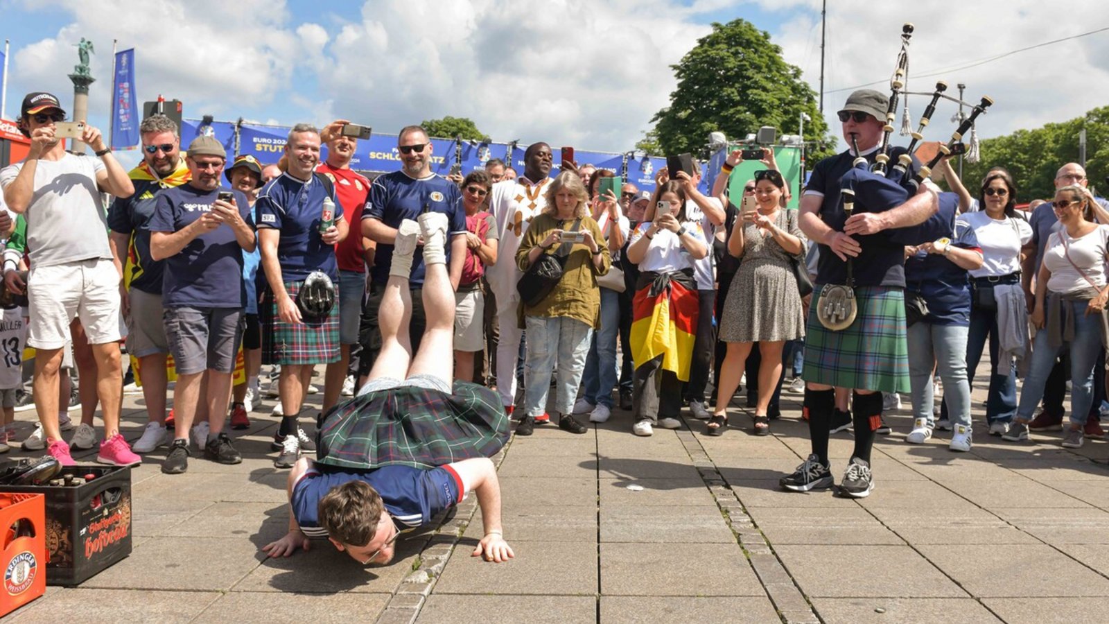 Europa zu Gast in Stuttgart – an solche Bilder wird man sich erinnern.Europa zu Gast in Stuttgart – an solche Bilder wird man sich erinnern.Foto: Lichtgut/Max Kovalenko Europa zu Gast in Stuttgart – an solche Bilder wird man sich erinnern.Europa zu Gast in Stuttgart – an solche Bilder wird man sich erinnern.Foto: Lichtgut/Max Kovalenko