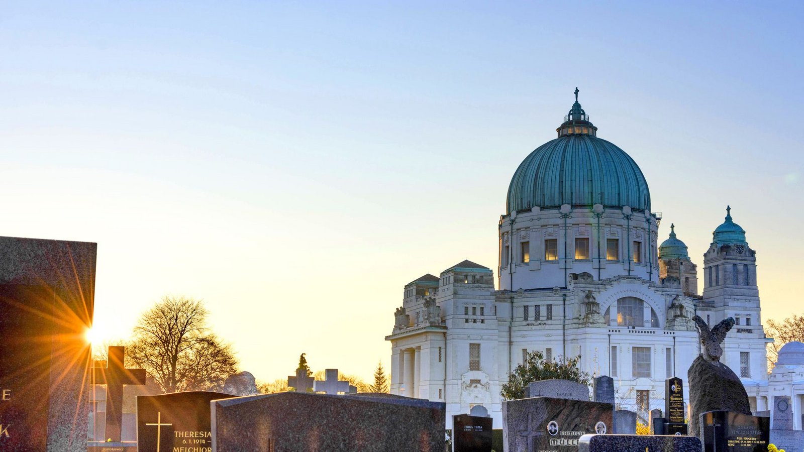 300 000 Gräber beherbergt der Zentralfriedhof in Wien, das ist europäische Spitze.Foto: imago images/Volker Preußer 300 000 Gräber beherbergt der Zentralfriedhof in Wien, das ist europäische Spitze.Foto: imago images/Volker Preußer