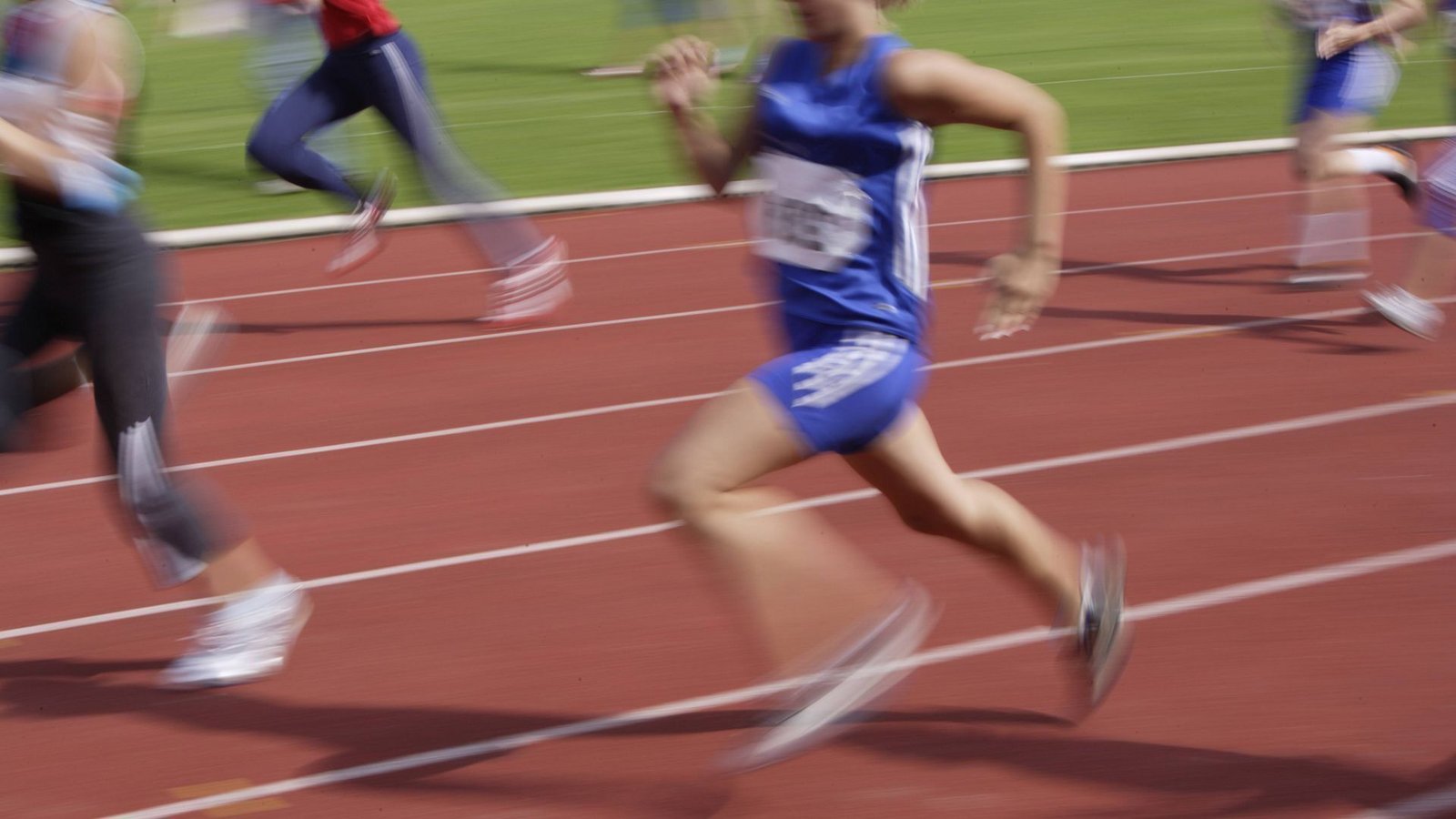 Der Sprint gehört seit jeher fest zum Repertoire der Bundesjugendspiele.Foto: imago/Thomas Imo Der Sprint gehört seit jeher fest zum Repertoire der Bundesjugendspiele.Foto: imago/Thomas Imo
