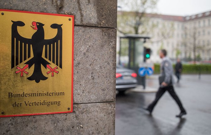 Das Verteidigungsministerium bekommt einen deutlich kleineren Etat als erhofft.<span class='image-autor'>Foto: dpa/Michael Kappeler</span>