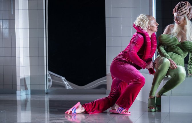 Felix Jordan als Henry (li.), Teresa Annina Korfmacher als Sibyl in „Pretty Privilege“<span class='image-autor'>Foto: Björn Klein</span>