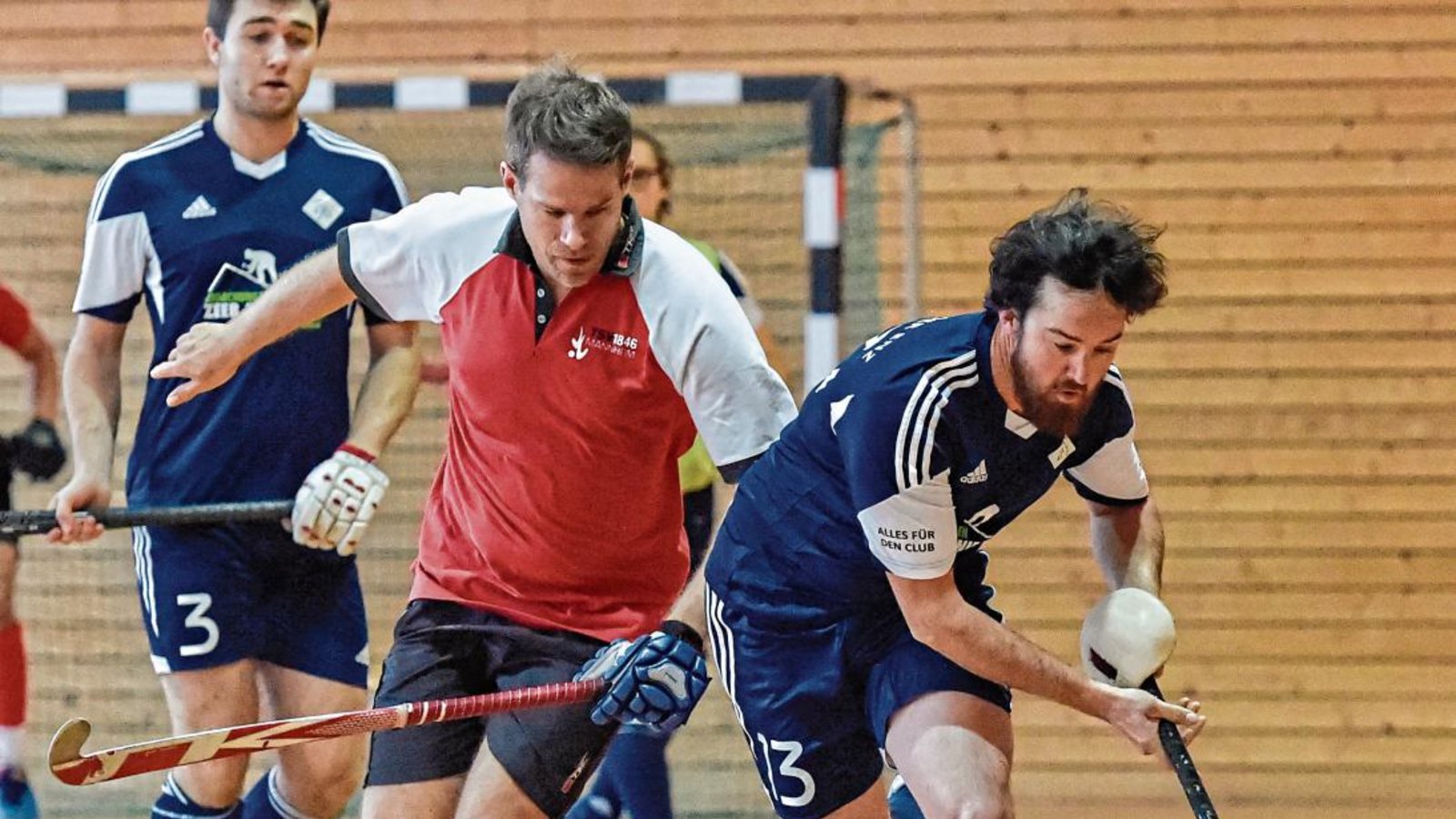 Auch CEV-Kapitän Jan-Michael Zeeb (rechts) kommt es auch in dieser Hallensaison wieder an. Foto: Leitner Auch CEV-Kapitän Jan-Michael Zeeb (rechts) kommt es auch in dieser Hallensaison wieder an. Foto: Leitner