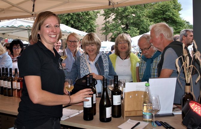 Gut besucht ist der Stand der Roßwager Lembergerland-Kellerei.
