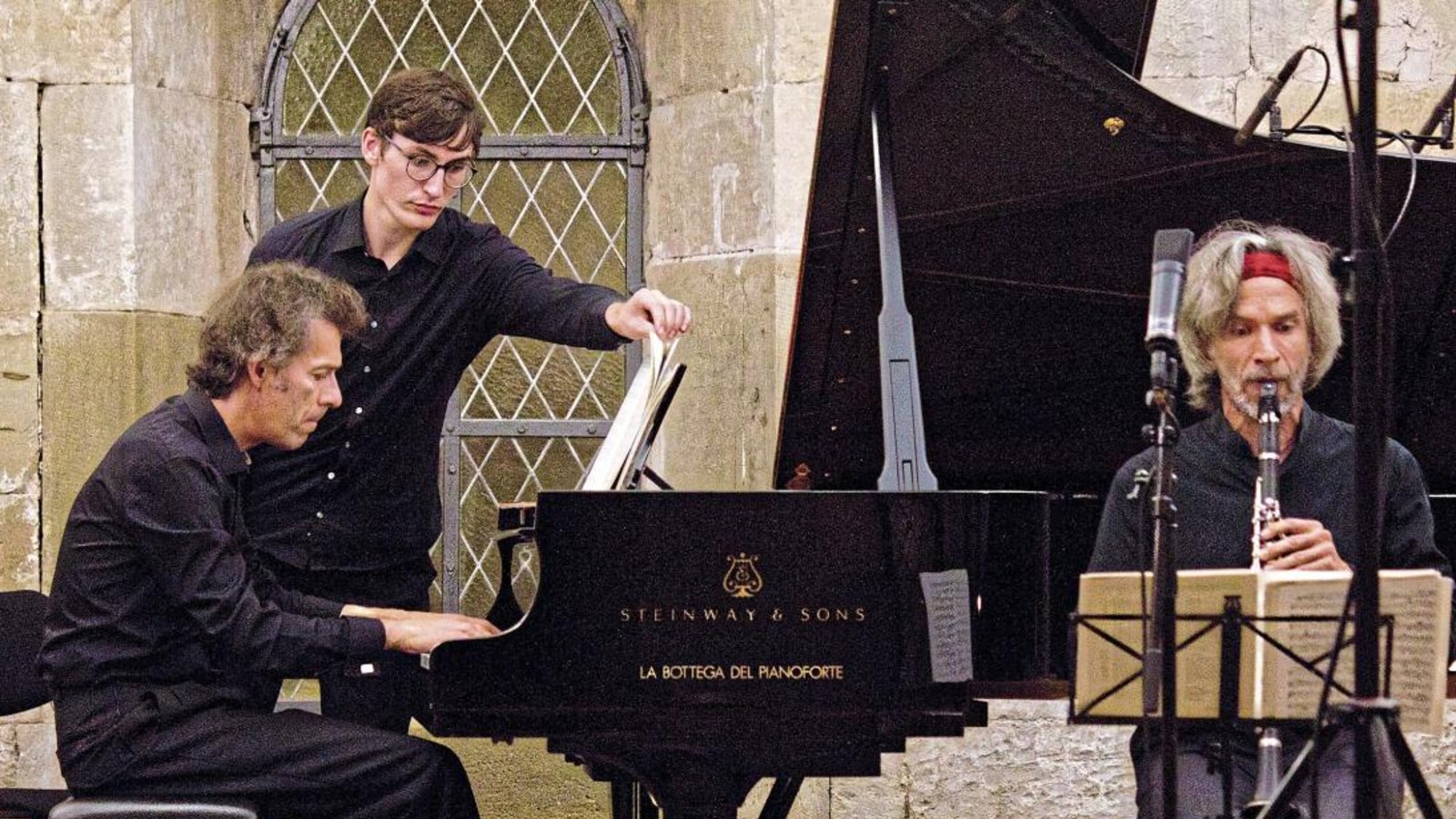 Bernd Glemser (Flügel) und Dimitri Ashkenazy (Klarinette) gestalteten das Klosterkonzert. Foto: Friedrich Bernd Glemser (Flügel) und Dimitri Ashkenazy (Klarinette) gestalteten das Klosterkonzert. Foto: Friedrich