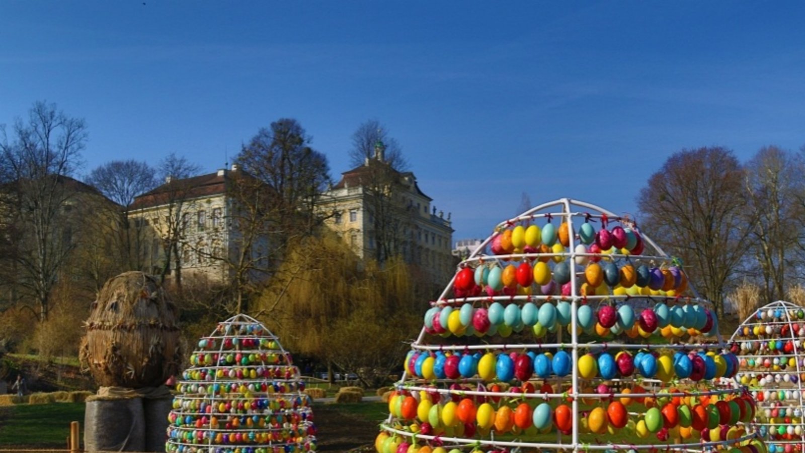Am 22. März geht es im Blühenden Barock mit dem Frühlingserwachen und der Ostereierallee los. Der Eintritt wird teurer. Fotos: Blüba