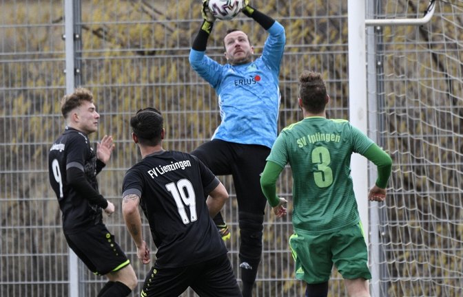 Der SV Iptingen mit Marco Euchenhofer (Mitte) gehört zu den Spitzenteams. <span class='image-autor'>Foto: Leitner</span>