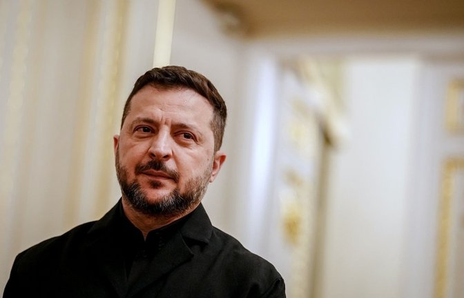 Wolodymyr Selenskyj, Präsident der Ukraine, 
erwartet den Bundeskanzler im Präsidentenpalast in der ukrainischen Hauptstadt Kiew. (zu dpa: «Selenskyj offen für Wahlen - Aber unter Bedingungen»)<span class='image-autor'>Kay Nietfeld/dpa</span>
