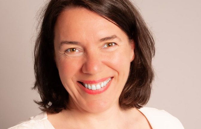 Die Hamburger Psychologin Elke Schicke tritt regelmäßig im Podcast „Elterngespräch“ auf.<span class='image-autor'>Tara Wolff</span>