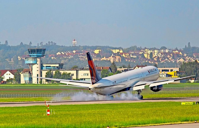 Eine Boeing 767 von Delta – dieses Bild ist bald Geschichte.Eine Boeing 767 von Delta bei der Landung – dieses Bild wird es nicht mehr geben.<span class='image-autor'>Foto: Flughafen Stuttgart/Bianca Renz</span>