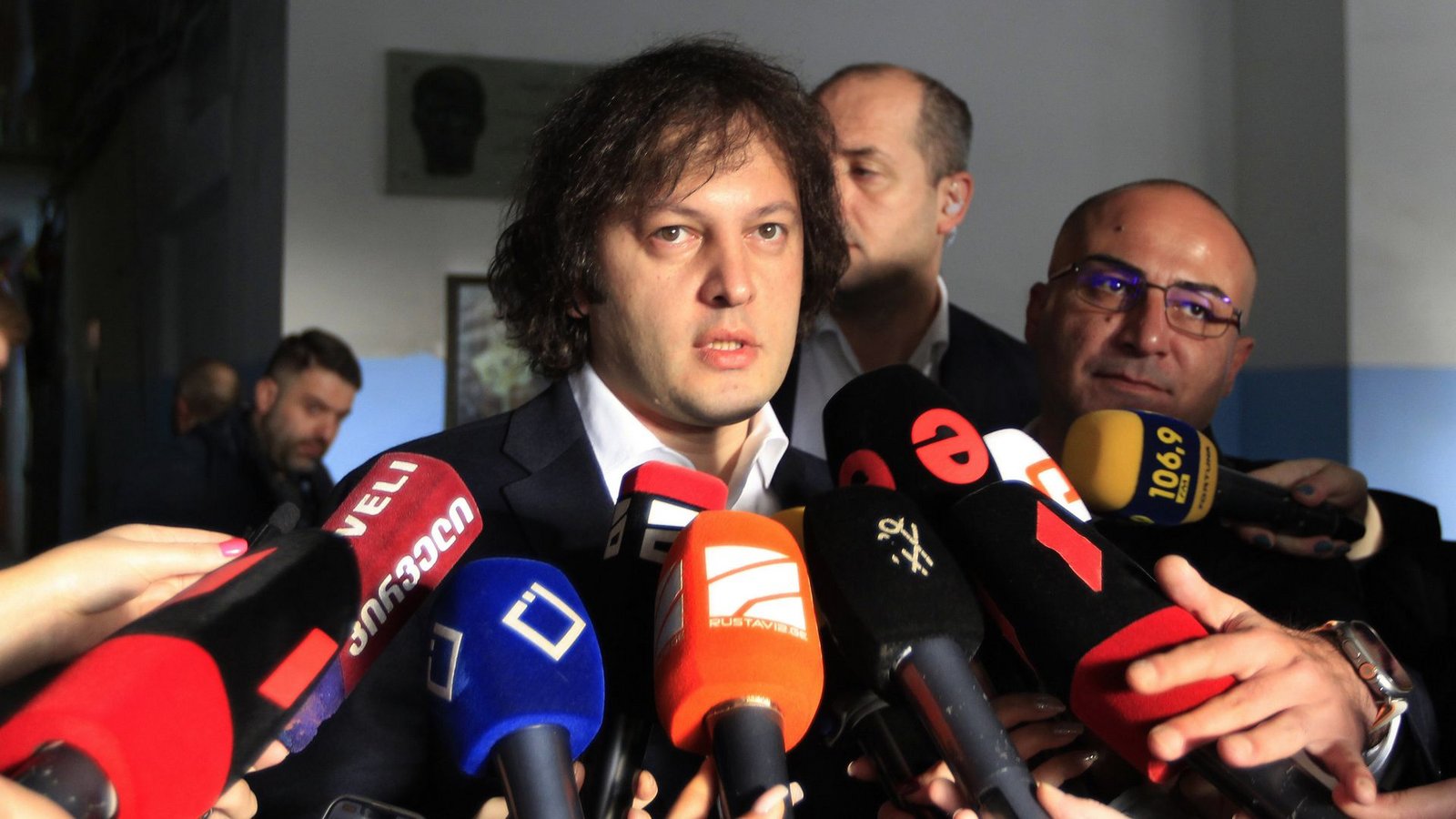 Irakli Kobachidse hat mit markigen Worten der Opposition gedroht. (Archivbild)Foto: dpa/Shakh Aivazov Irakli Kobachidse hat mit markigen Worten der Opposition gedroht. (Archivbild)Foto: dpa/Shakh Aivazov