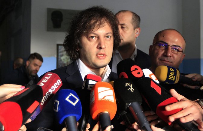 Irakli Kobachidse hat mit markigen Worten der Opposition gedroht. (Archivbild)<span class='image-autor'>Foto: dpa/Shakh Aivazov</span>