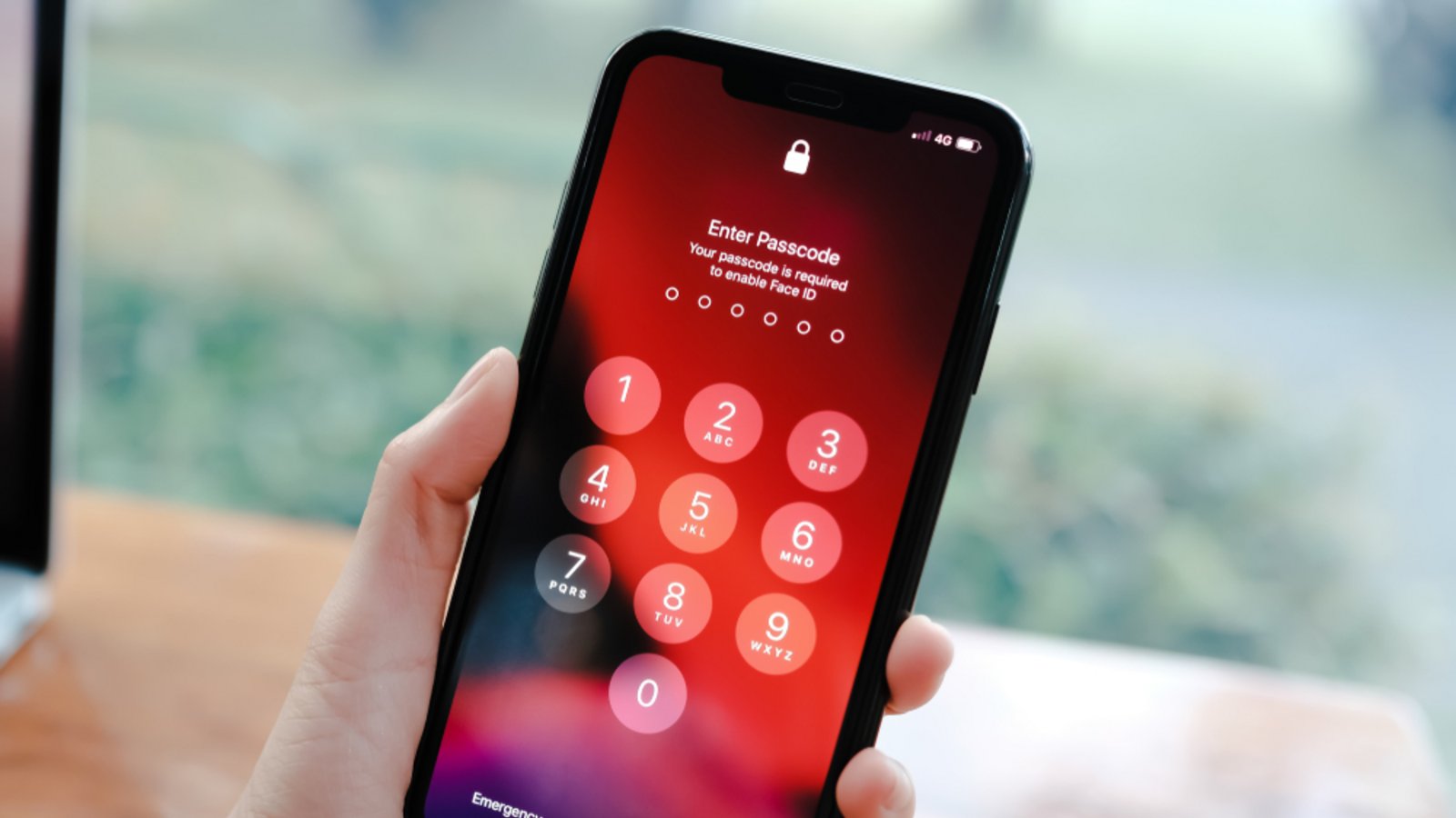 Das iPhone verfügt über mehrere Codeeinstellungen.Foto: Thaspol Sangsee / shutterstock.com Das iPhone verfügt über mehrere Codeeinstellungen.Foto: Thaspol Sangsee / shutterstock.com