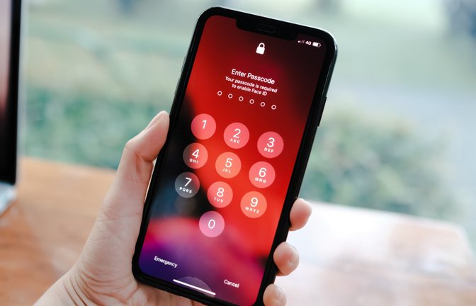 Das iPhone verfügt über mehrere Codeeinstellungen.<span class='image-autor'>Foto: Thaspol Sangsee / shutterstock.com</span>