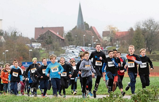 Nussdorf lassen auch die Schüler auf ihrer 1,5 Kilometer langen Runde hinter sich. Foto: Küppers