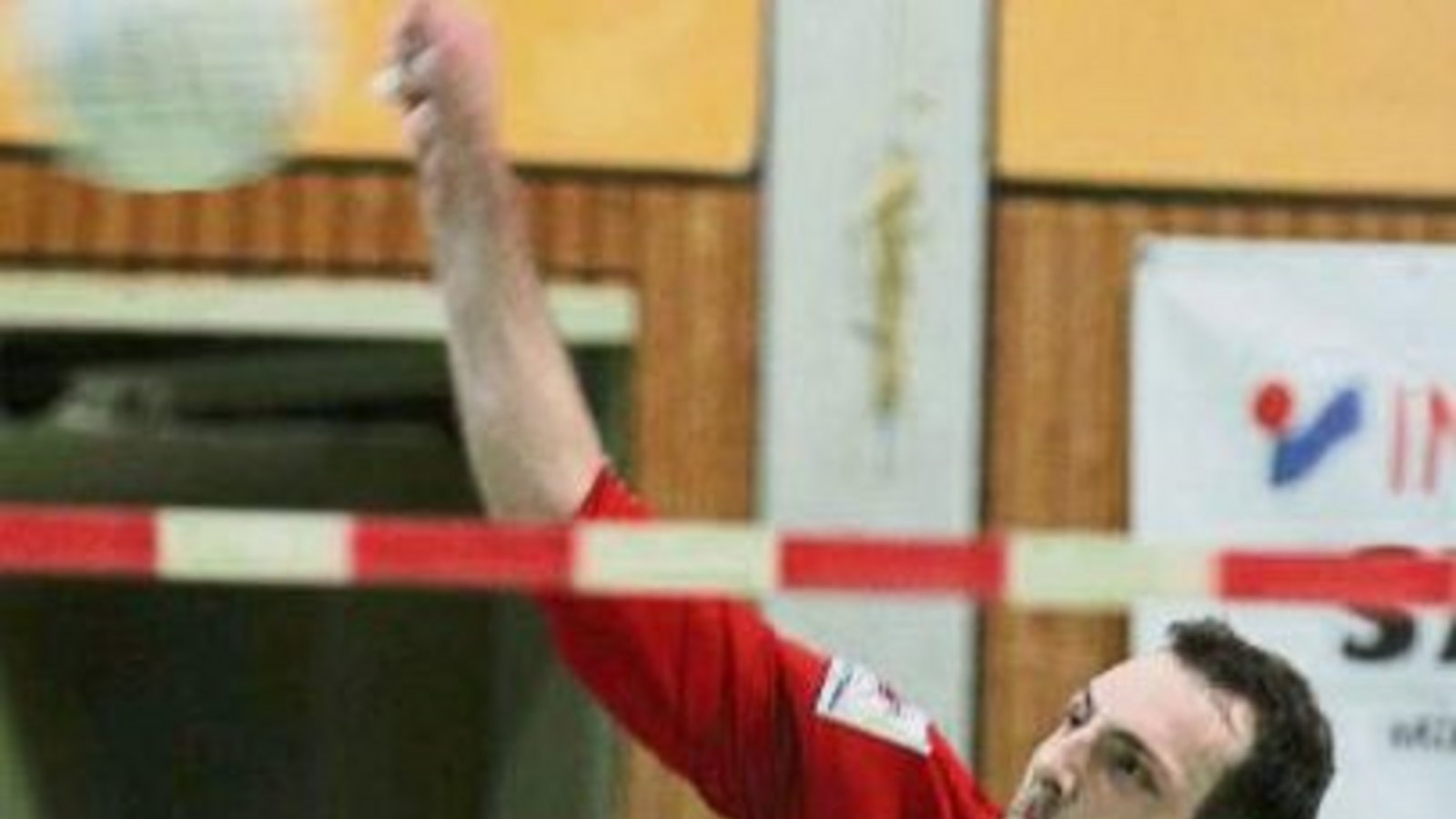 Marc Krüger musste ohne Kolja Meyer an seiner Seite die Angabe, den Block und den Rückschlag übernehmen. Foto: Archiv/Nachreiner Marc Krüger musste ohne Kolja Meyer an seiner Seite die Angabe, den Block und den Rückschlag übernehmen. Foto: Archiv/Nachreiner