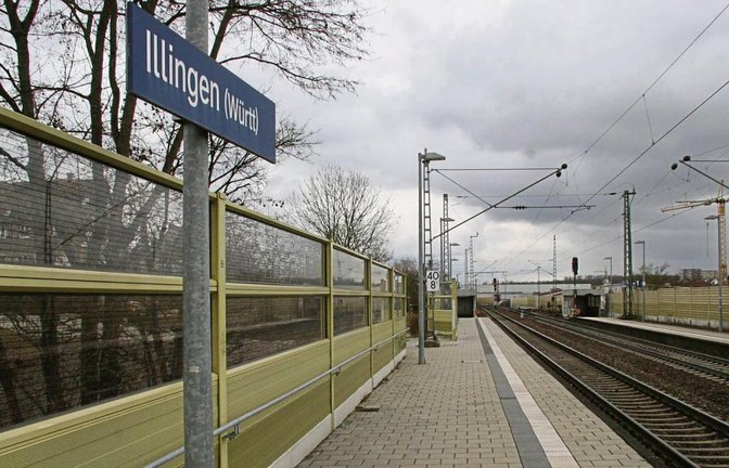 Die beiden Gleise am Illinger Bahnhof sollen abwechselnd ausgetauscht werden.  Foto: Rostek