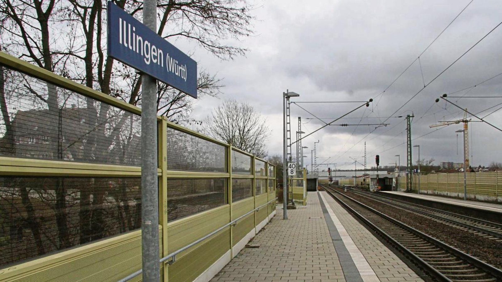 Die beiden Gleise am Illinger Bahnhof sollen abwechselnd ausgetauscht werden.  Foto: Rostek