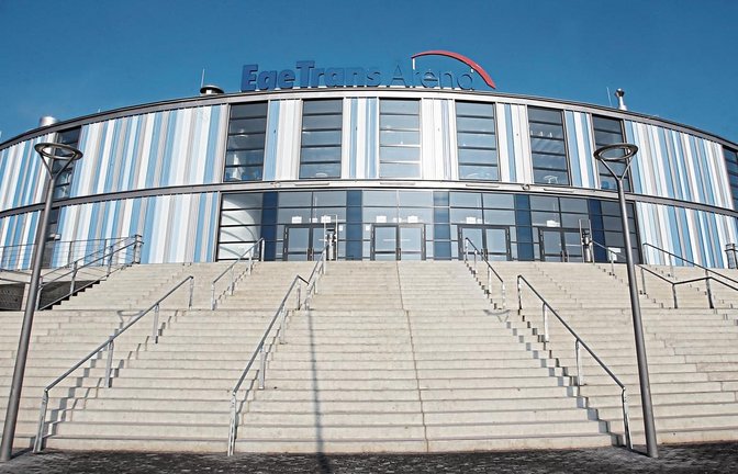 Die Pforten der Ege-Trans-Arena blieben am Wochenende geschlossen. Weil die Bietigheim Steelers in Quarantäne mussten, fanden keine DEL-2-Spiele statt. Foto: Baumann