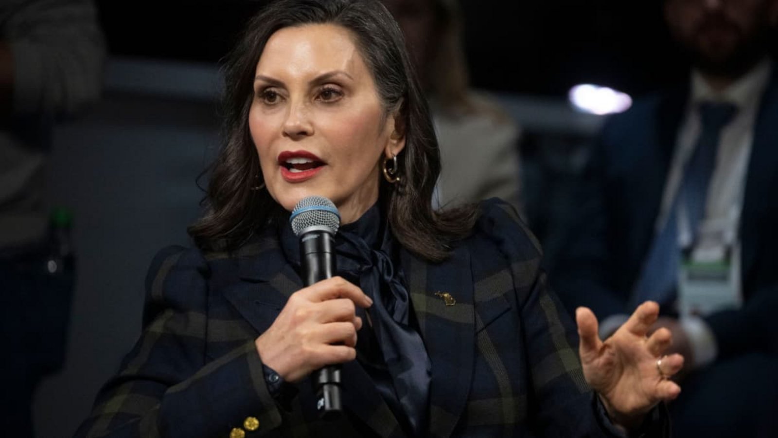 Gretchen Whitmer, Gouverneurin von Michigan, USA, bittet Ministerpräsident Özdemir um Unterstützung.Marijan Murat/dpa