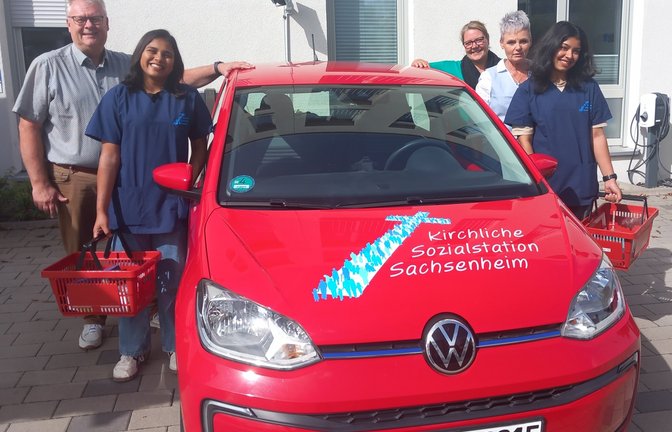 Glücklich über die Entscheidung (von links): Lothar Kämmle, Theras Martin, Corinna Häring, Ute Adler und Arppitha Davies.  <span class='image-autor'>Foto: Glemser</span>